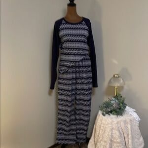 2piece Navy and White Geometric Loungewear.